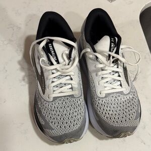 Brooks Adrenaline GTS 23 Men's Shoes - White and Black